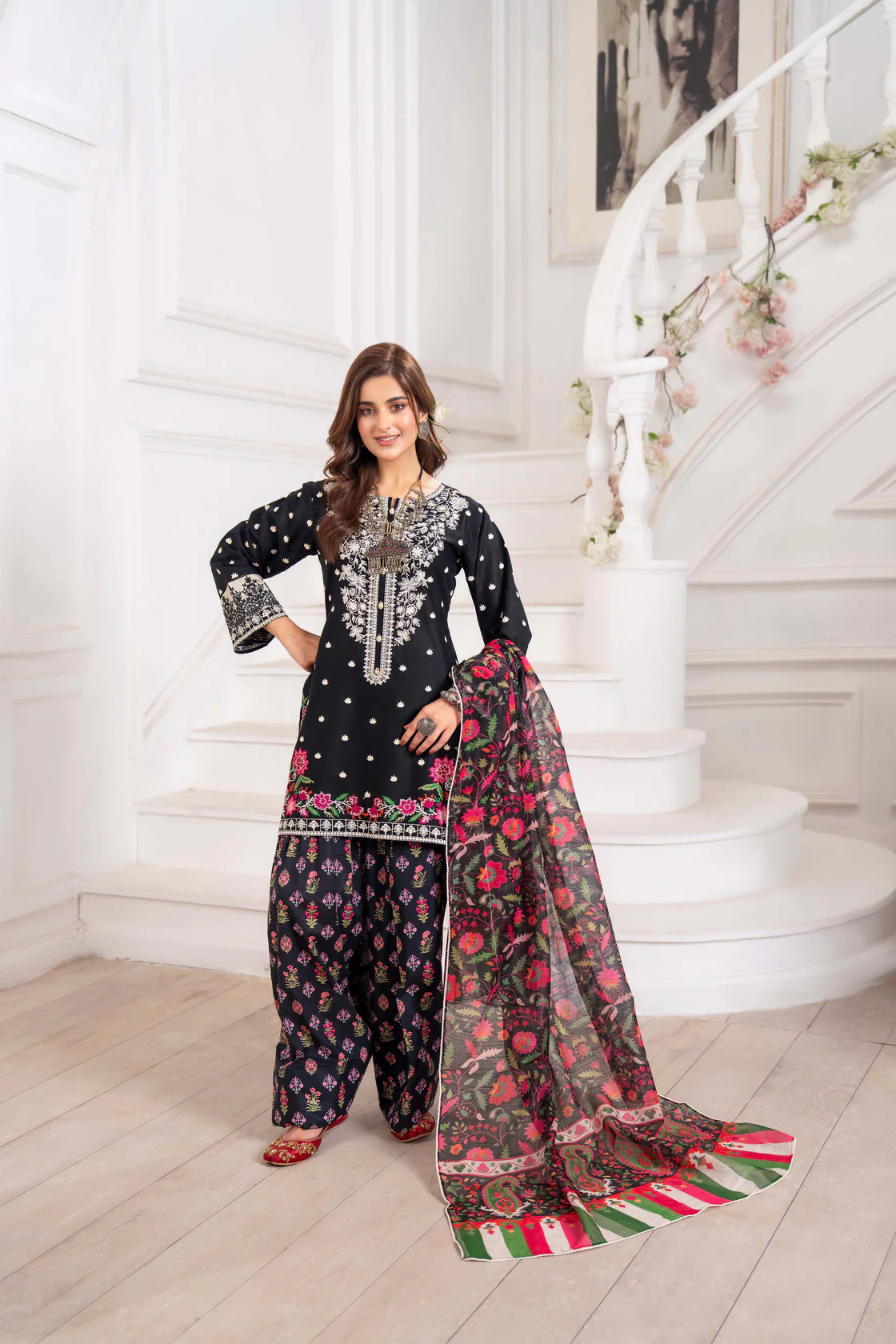 AainaLookBook-141_1120x