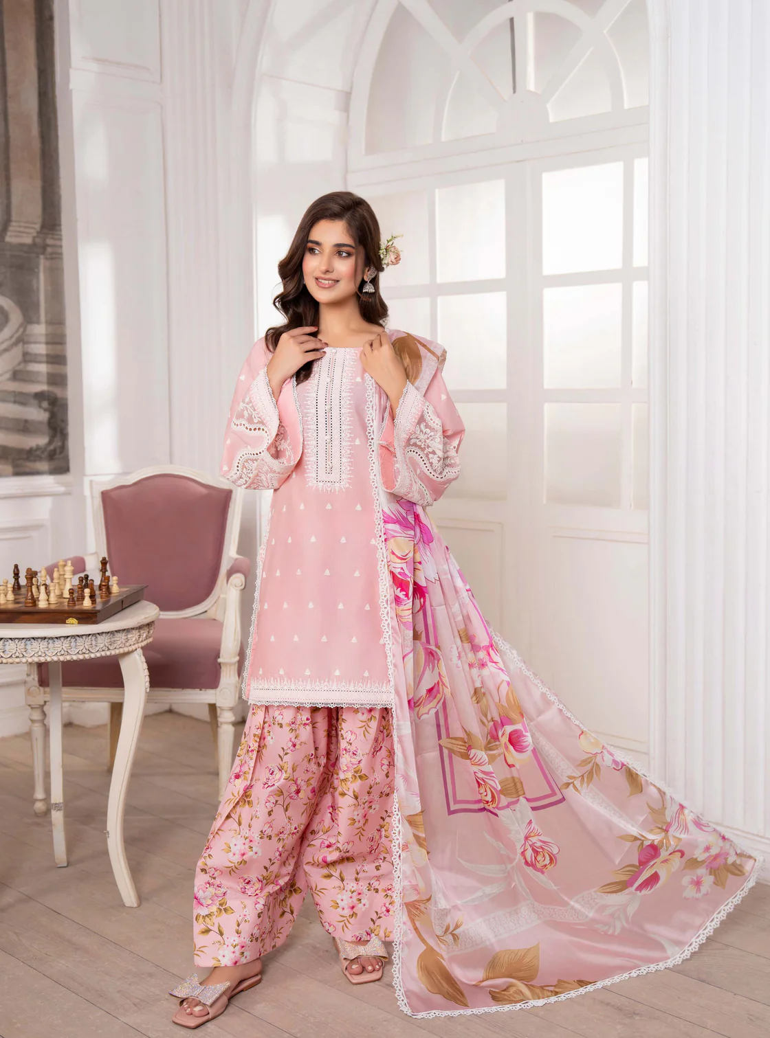 AainaLookBook-89_1120x